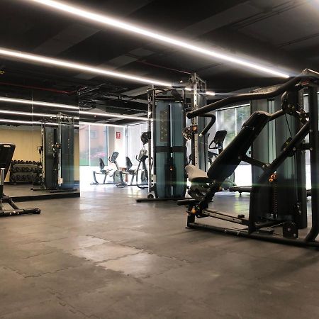 Galeria Plaza San Jeronimo Hotel Мексико Сити Екстериор снимка The gym at the hotel